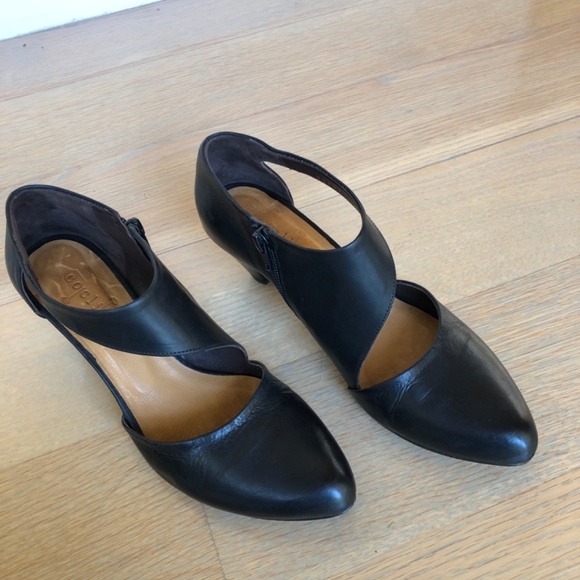 COCLICO Black Leather Heels - Picture 4 of 11